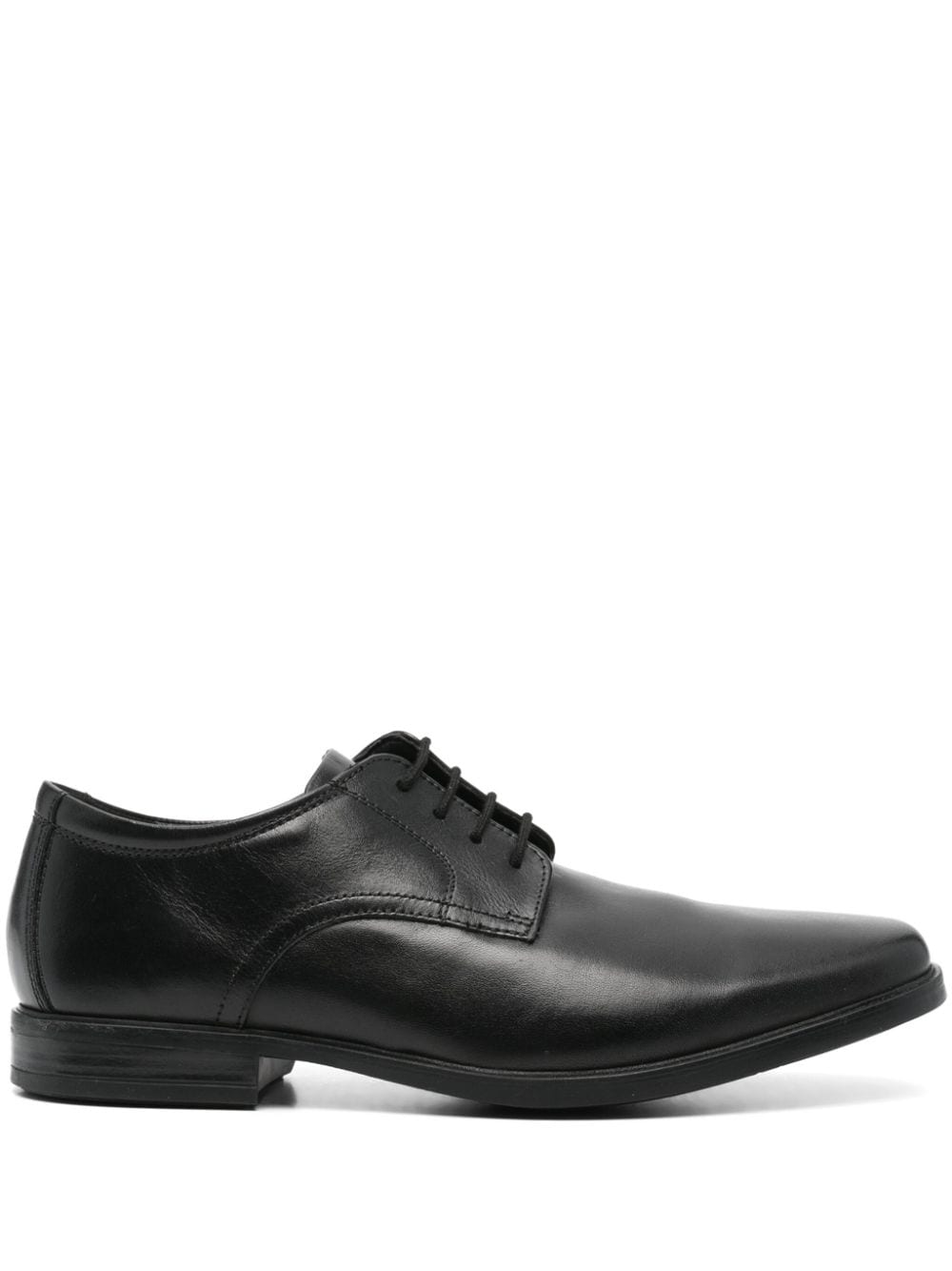 Clarks Howard Walk Leather Shoes In Black