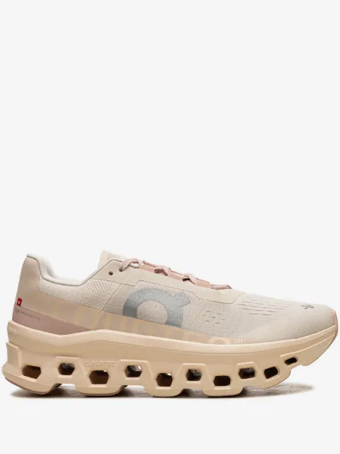 On tenis Cloudmonster