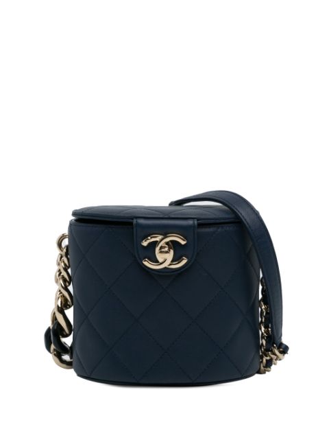 CHANEL 2019 CC Round vanity bag Women