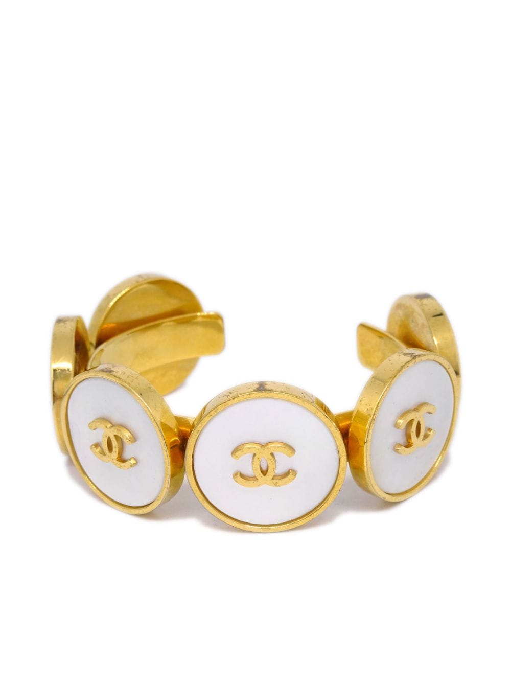 Pre-owned Chanel 1996 Cc Shell Bangle Bracelet In Gold