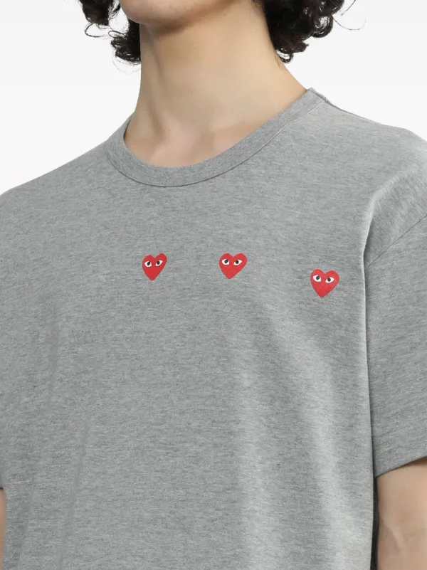 Tシャツ・カットソー COMME DES GARCONS PLAY Grey Cotton T-Shirt Comme des Garçons PLAY - T-Shirt With Black Emblem in Grey