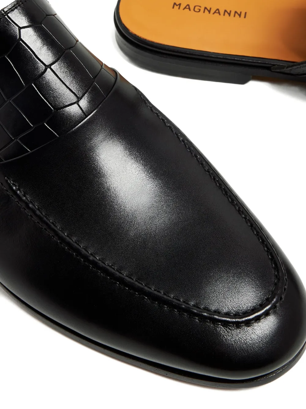 Magnanni Leren muiltjes met krokodillen-reliëf Zwart