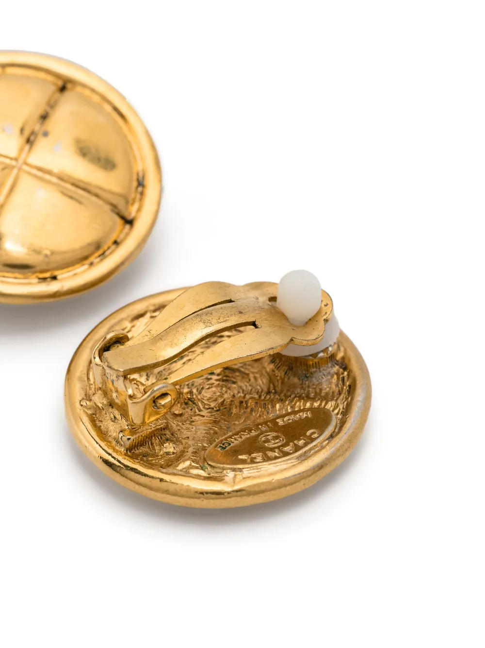 Pre-owned Chanel 1980s Quilted-effect Clip-on Earrings In Gold