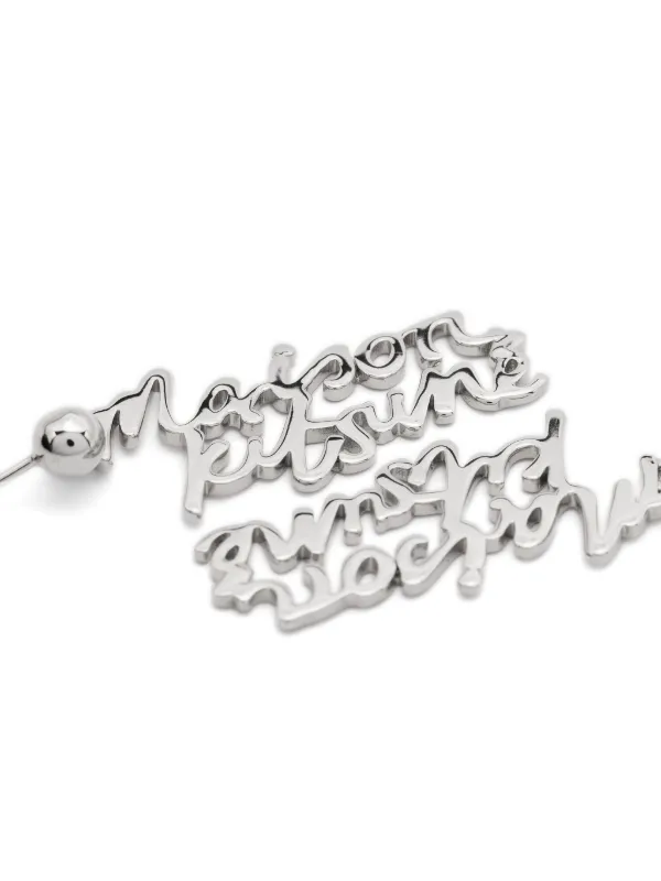 メゾン キツネ HANDWRITTEN-LOGO EARRINGS Maison Kitsuné handwritten-logo Earrings | Silver | FARFETCH ID
