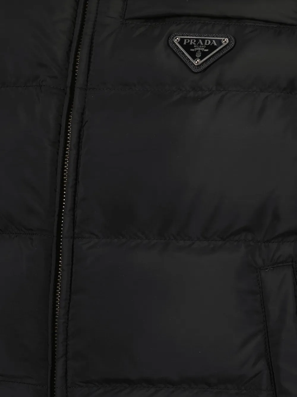 Prada Re-Nylon gewatteerde bodywarmer Zwart