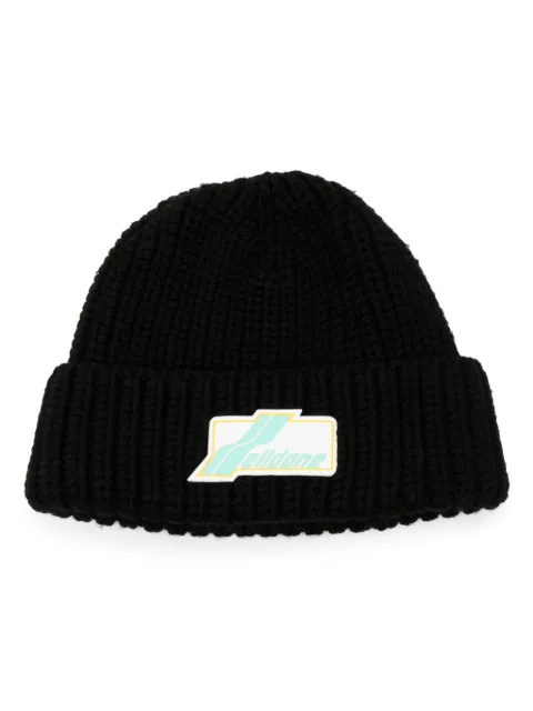 We11done logo-appliqué wool beanie