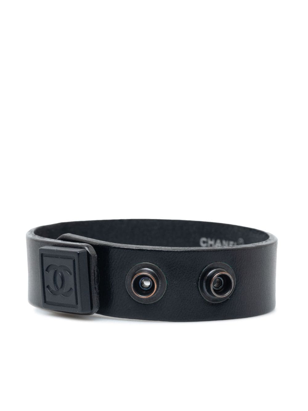 CHANEL Pre-Owned 2000-2010 CC-plaque leather bracelet - Zwart