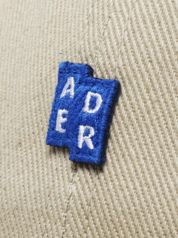 Ader Error ロゴ キャップ | ニュートラル | FARFETCH JP