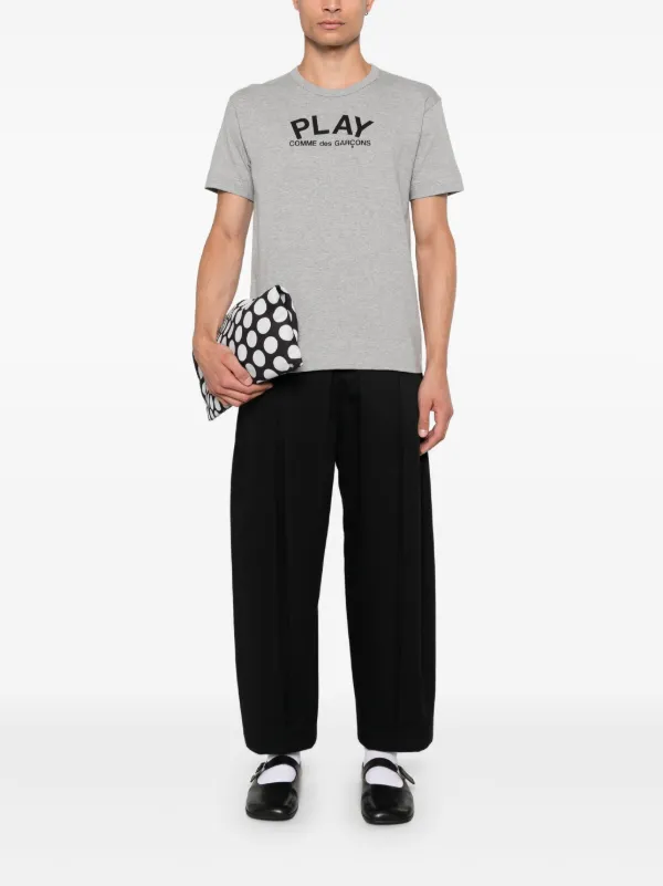 PLAY COMME des GARÇONS 半袖Tシャツ カットソー グレー PLAY コムデギャルソン 半袖グレーTシャツ-Playロゴ＆背中に黒