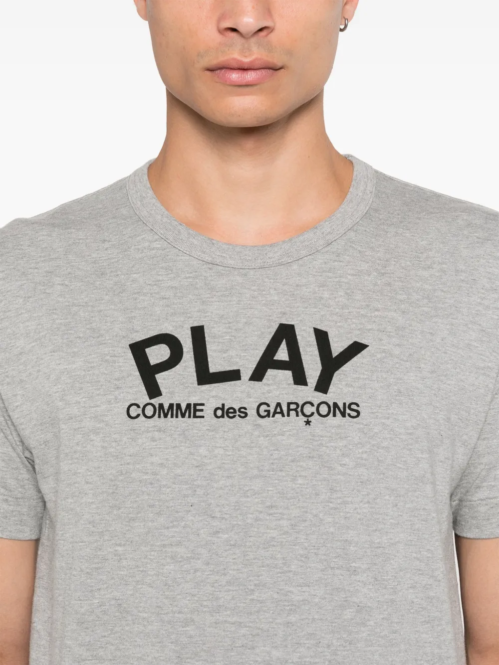 Comme Des Garçons Play T-shirt met logoprint Grijs