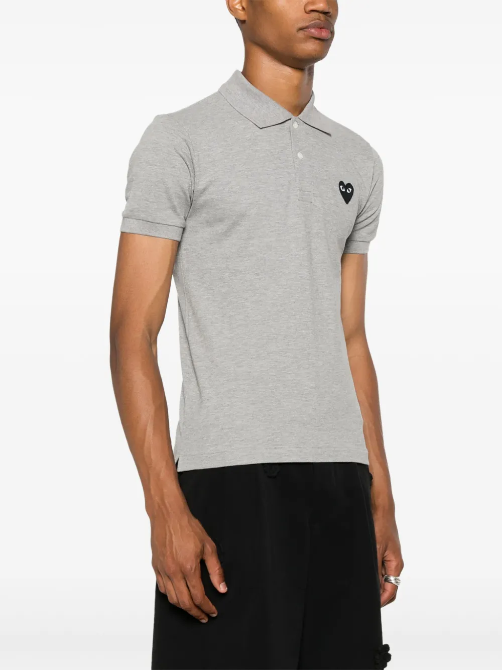 Comme Des Garçons Play Piquè poloshirt met hartpatch Grijs