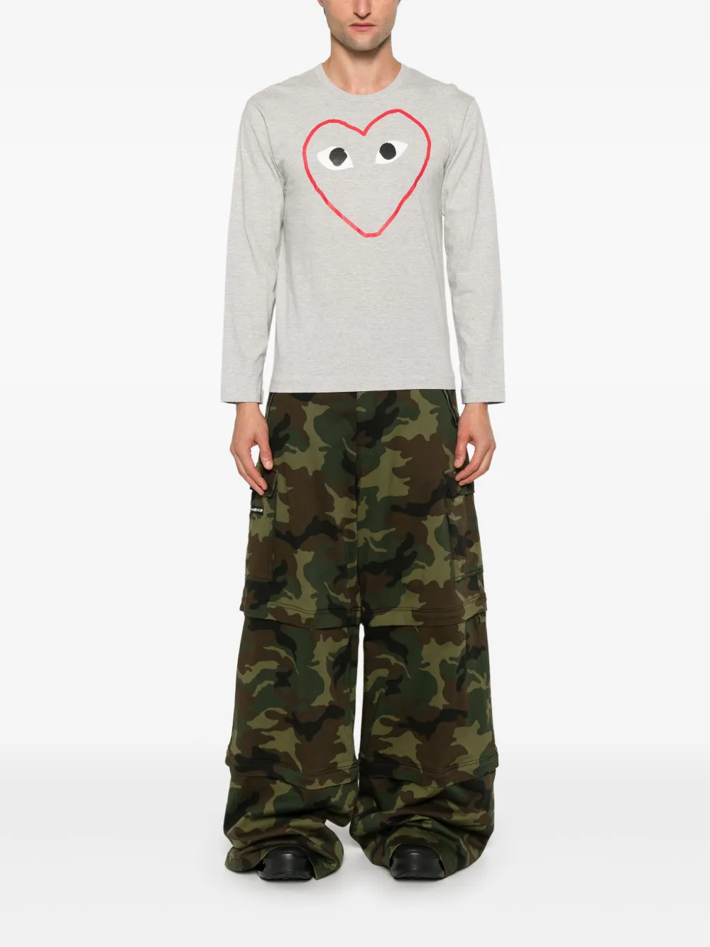 Comme Des Garçons Play playera Outline | Playeras y jerséis | Image 2