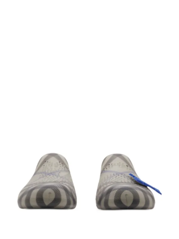 Burberry Stingray スリッポン | グレー | FARFETCH JP
