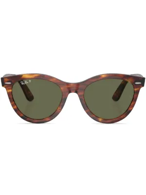 Giorgio Armani ラウンドフレーム サングラス | レッド | FARFETCH JP