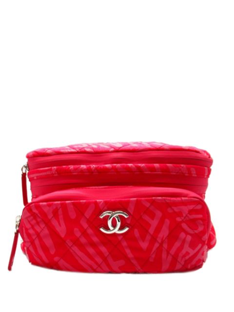 HOT SALE CHANEL 2021-2023 logo-printed diamond-quilted convertible backpack Women