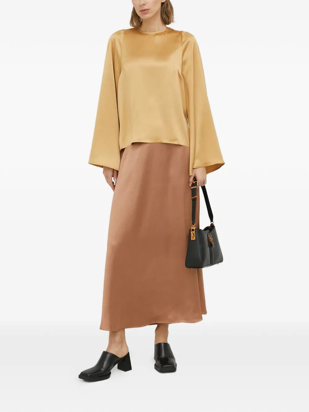 By Malene Birger Blouse met klokmouwen Geel