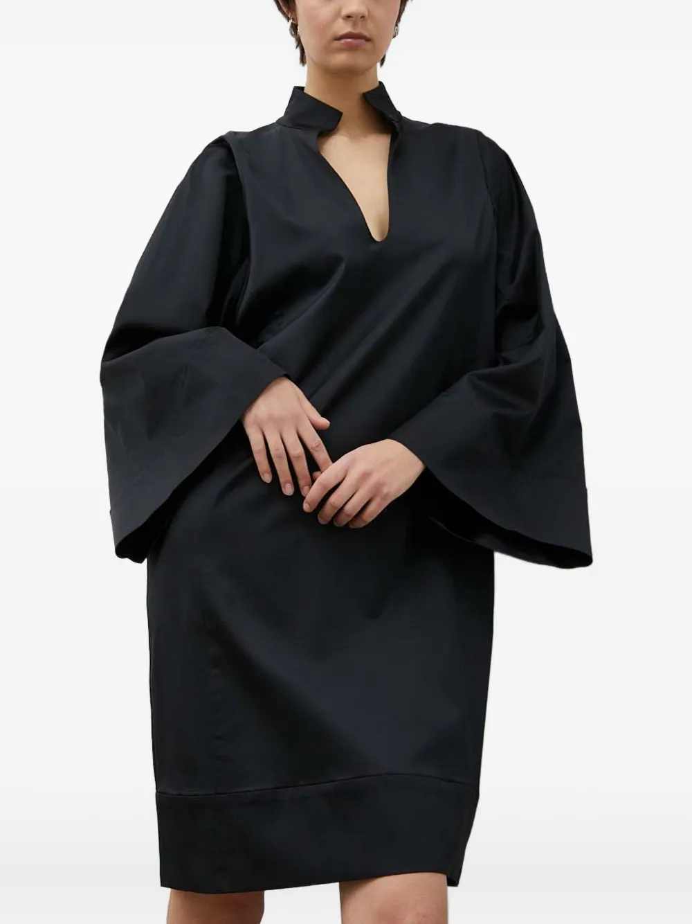 By Malene Birger Mini-jurk met V-hals Zwart