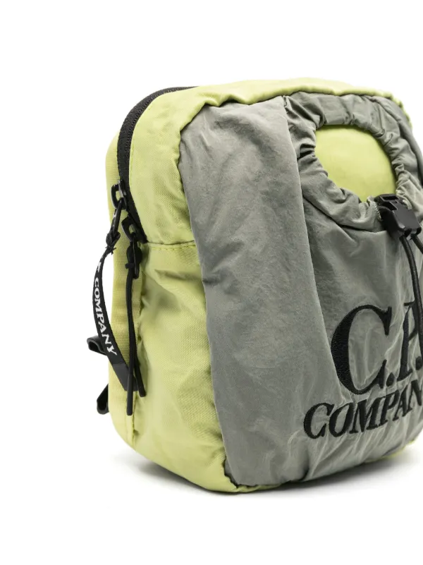 C.P. Company Kids ロゴ ショルダーバッグ | グリーン | FARFETCH JP