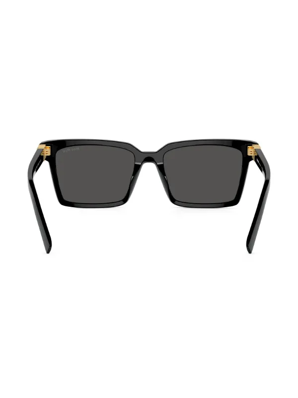 round-frame glasses 