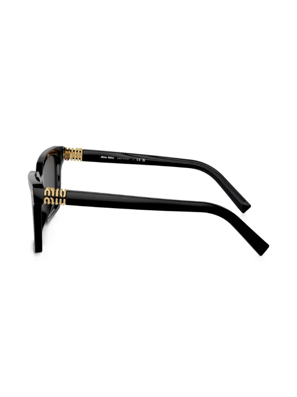 round-frame glasses 