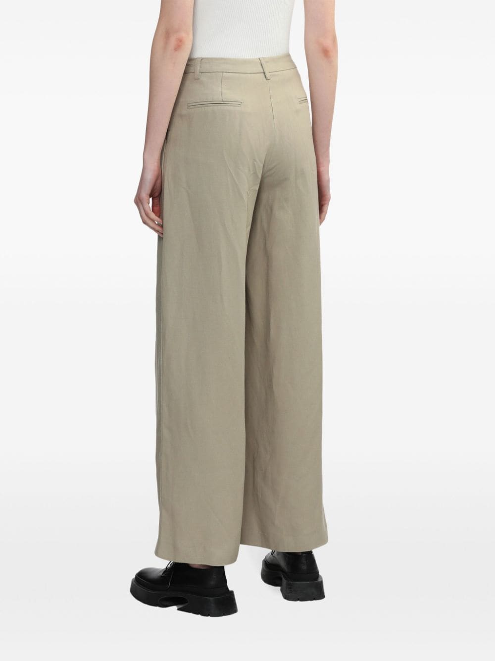 Shop Herskind Pleated Cropped Trousers In 中性色