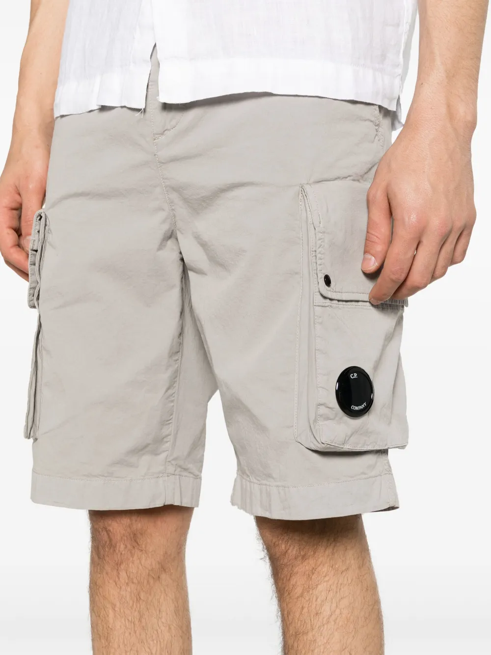 C.P. Company Cargo shorts met Lens-detail Grijs