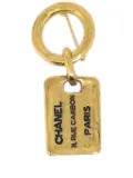 CHANEL Pre-Owned 1980-1990 Rue Cambon plate brooch - Gold