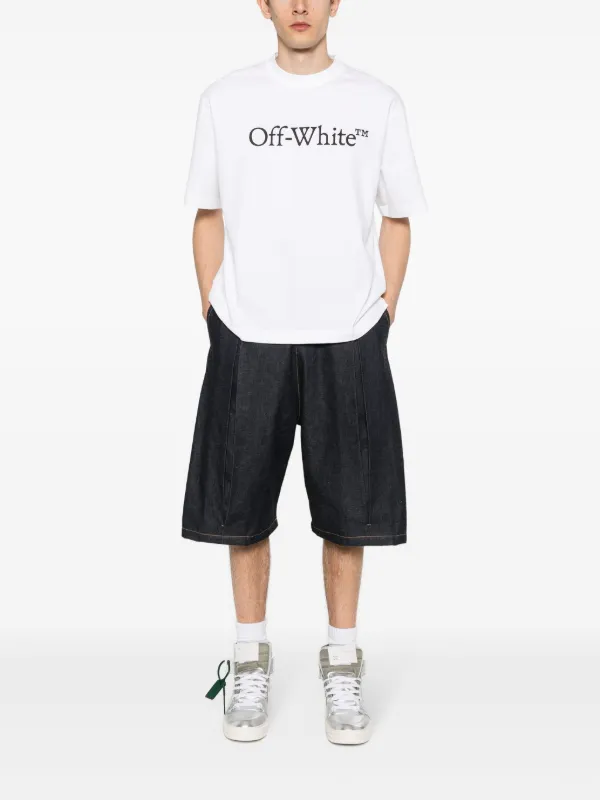 Off-White ホワイト Big Bookish Skate Tシャツ Off-White Big Bookish Skate T-Shirt | Saks Fifth Avenue