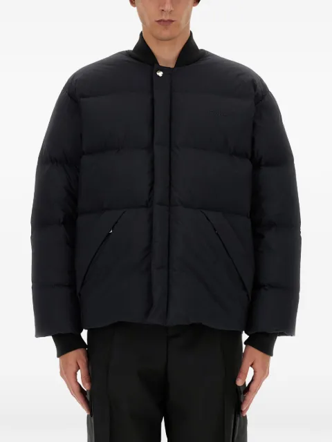 Off-White chamarra capitonada con motivo Arrows