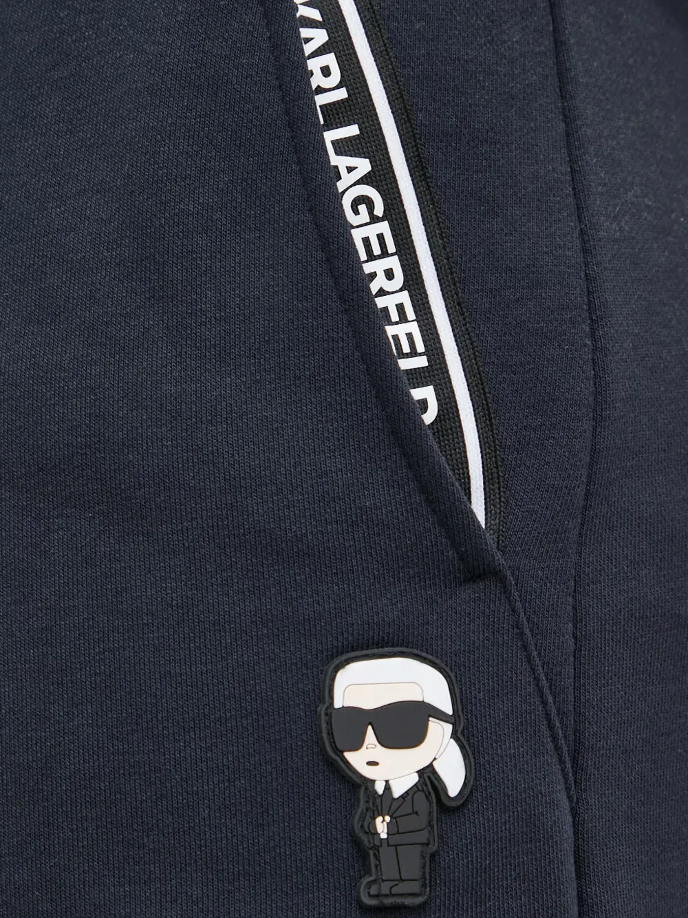 Karl Lagerfeld Ikonik patch drawstring shorts Blauw