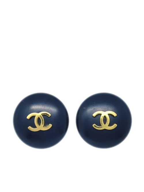 Boucles d'oreilles à bouton CC (1995) - CHANEL Pre-Owned - Modalova