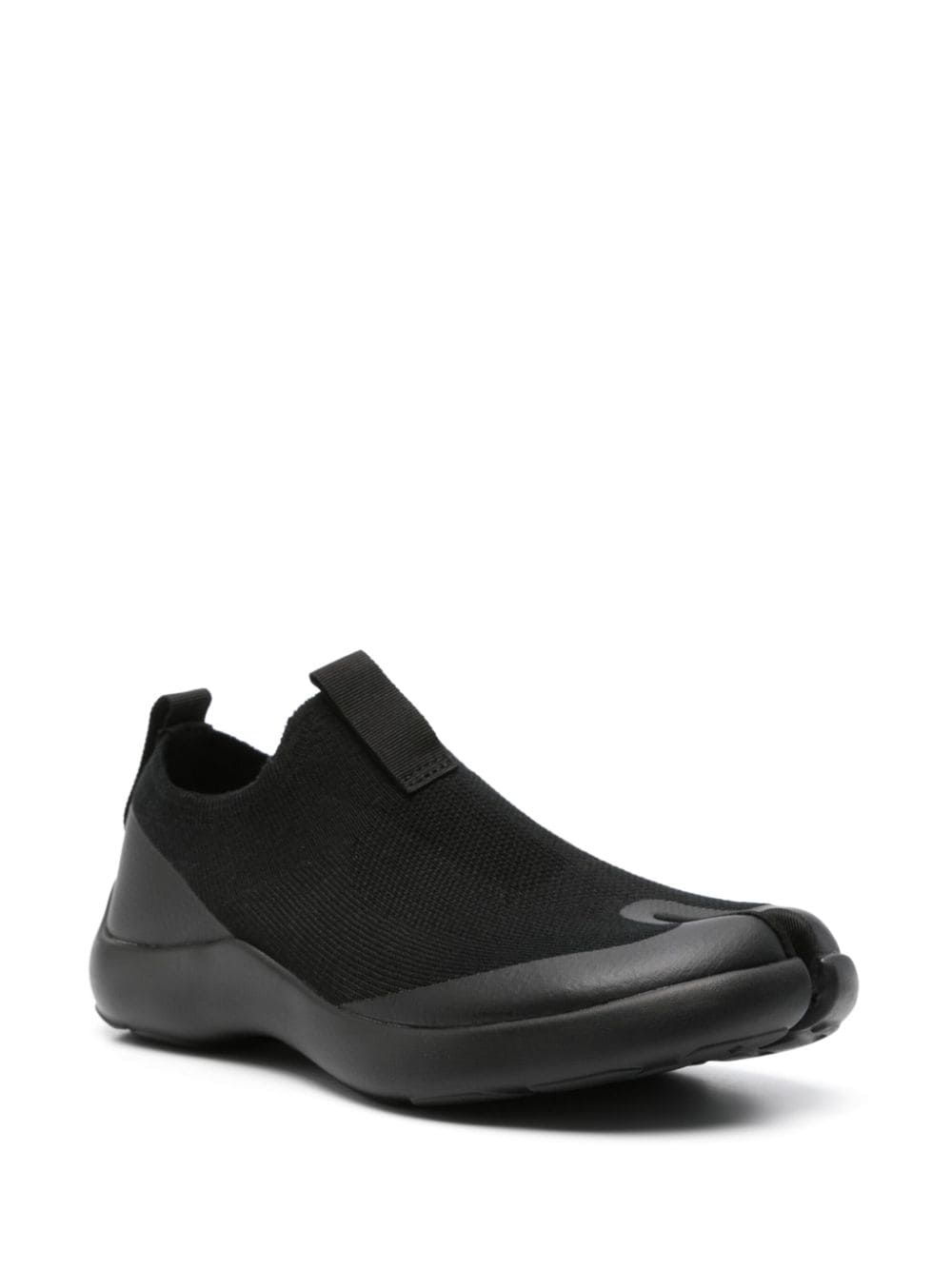 Tabi Footwear Sneakers met asymmetrische neus - Zwart