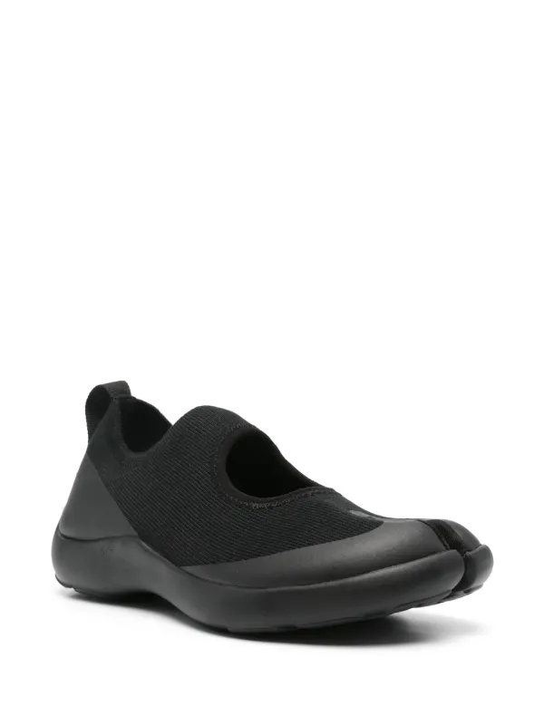 TABI FOOTWEAR ブラック 足袋サンダル Tabi Footwear＞タビ サンダル スニーカー