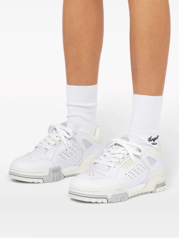 【関税込み】Axel Arigato ホワイト Onyx スニーカー Axel Arigato Onyx Panelled Sneakers | White | FARFETCH