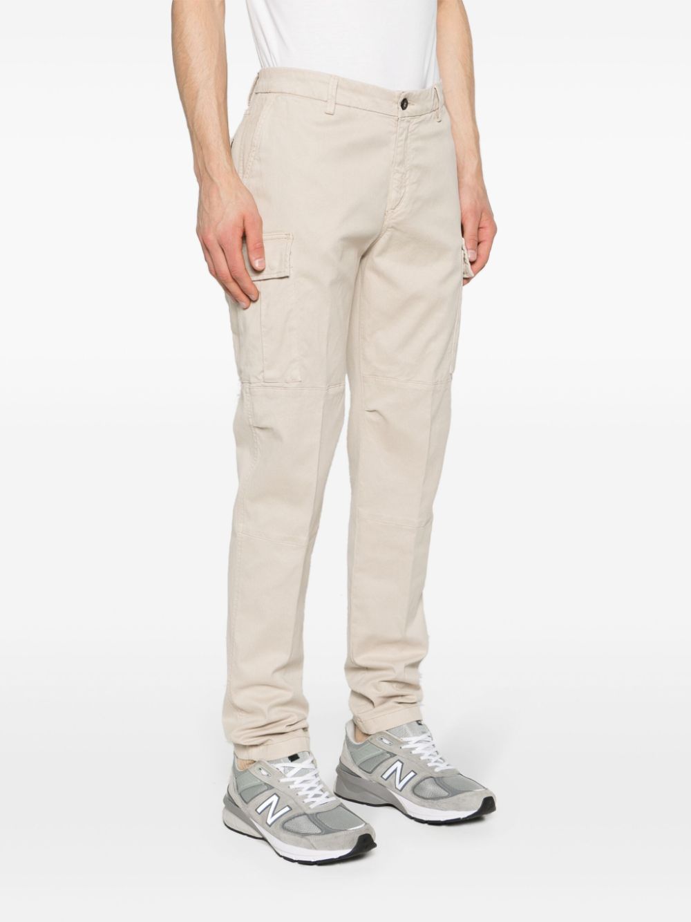 Shop Eleventy Mid-rise Cargo Trousers In Neutrals