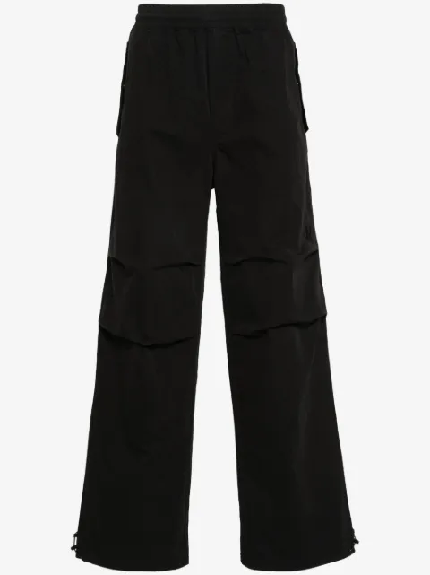 Represent parachute baggy trousers