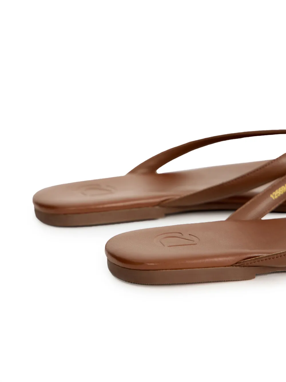 12 Storeez Leather Flat Flip Flops In Brown