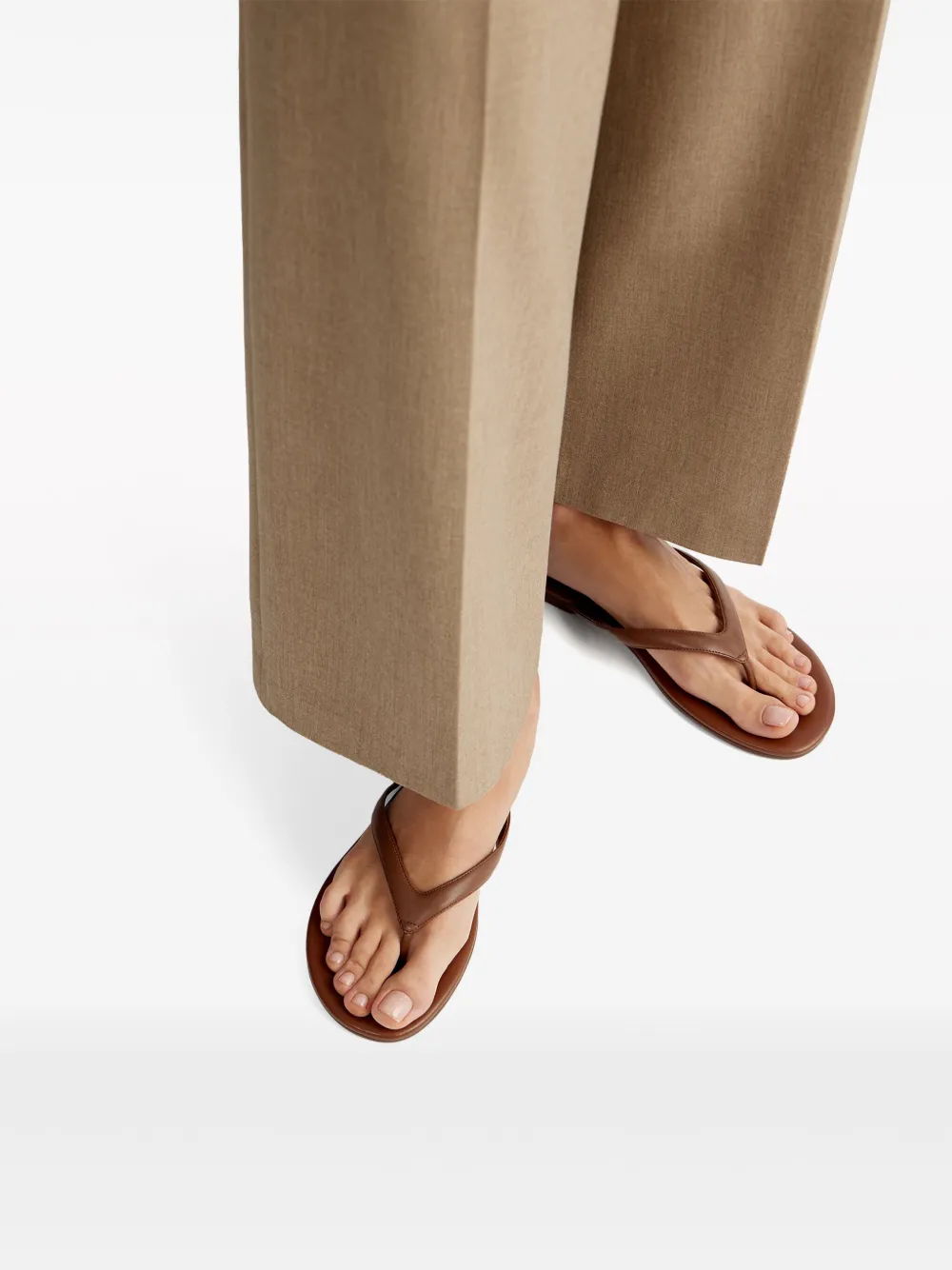 12 Storeez Leather Flat Flip Flops In Brown