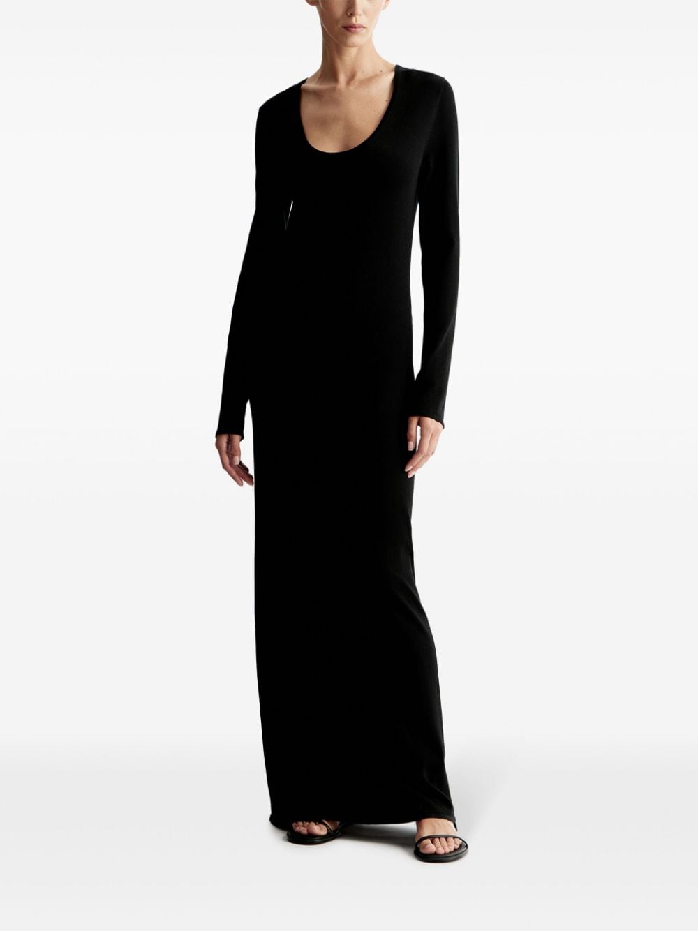 12 STOREEZ Fijngebreide maxi-jurk met lange mouwen Zwart