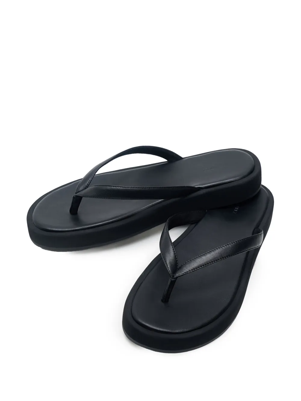 12 Storeez Leather Thong Flip Flops In Schwarz