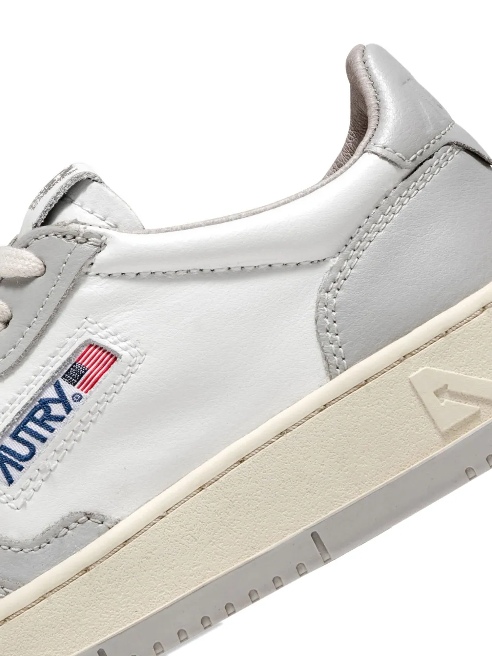 Autry Medalist geperforeerde sneakers Wit
