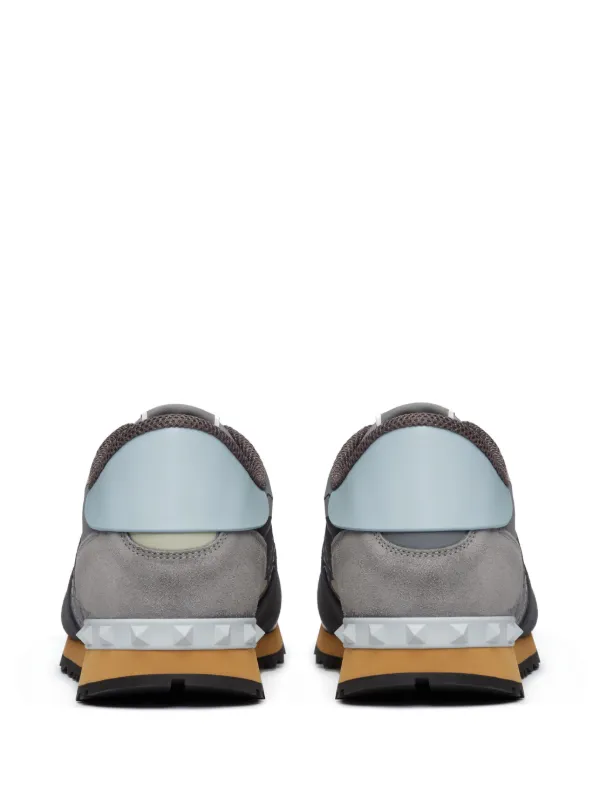 国内発送★VALENTINO★ロゴ Rockrunnerスニーカー Valentino Garavani Rockrunner low-top Sneakers | Grey | FARFETCH