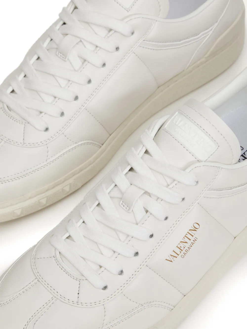 Shop Valentino Upvillage Nappa Leather Sneakers In 白色