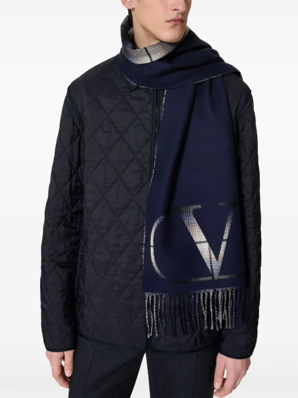 マフラー・ストール VALENTINO FW22 Midnight blue wool scarf (1W2ET00NLZC 598) Valentino Garavani VLogo Signature Fringed Scarf | Blue