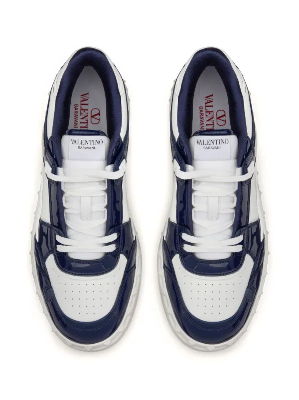 【関税&送料込】Valentino Garavani Two-Tone Leather Freedots Freedots leather low-top sneakers in multicoloured