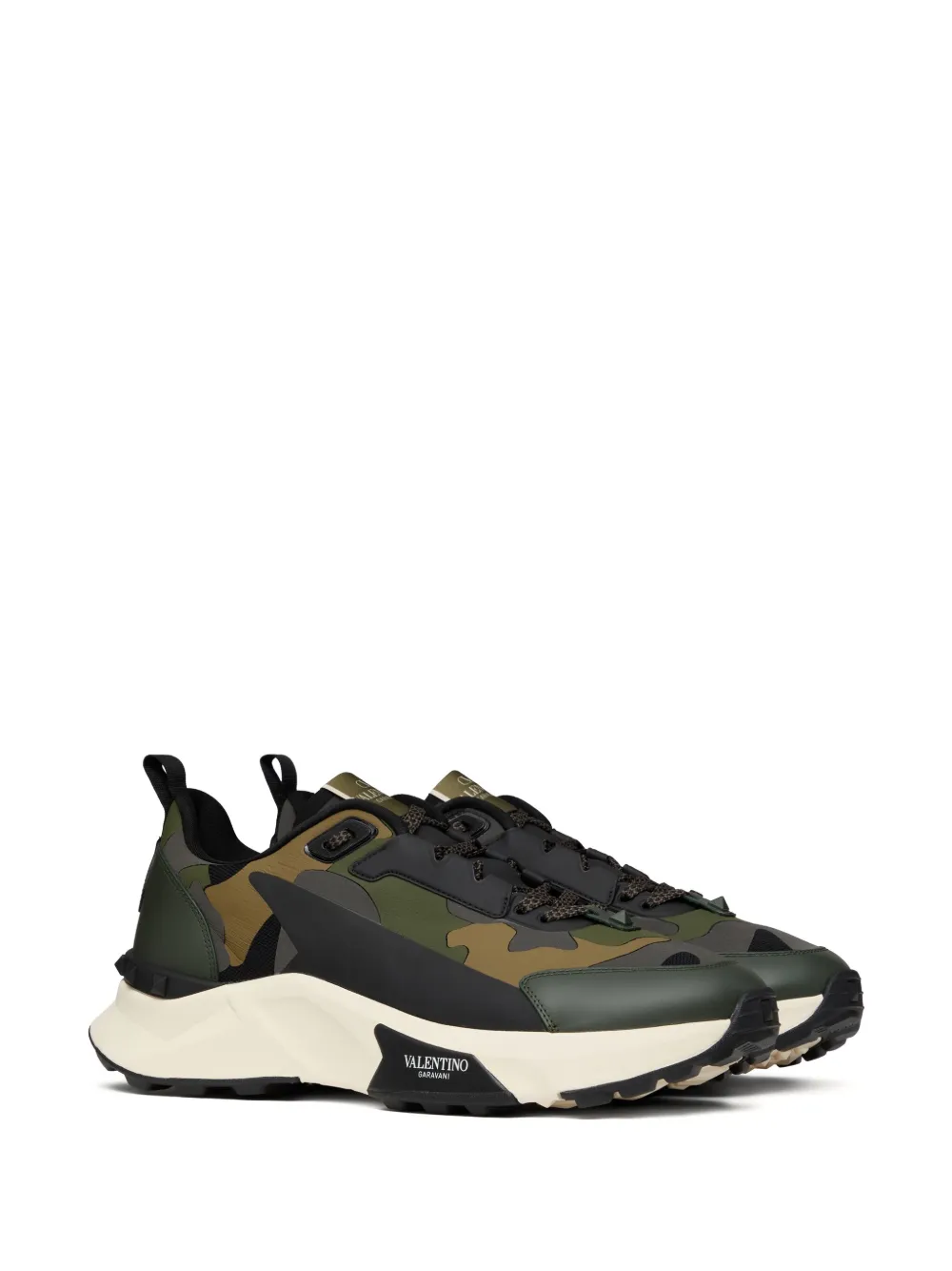 VALENTINO GARAVANI TRUE ACT SNEAKERS