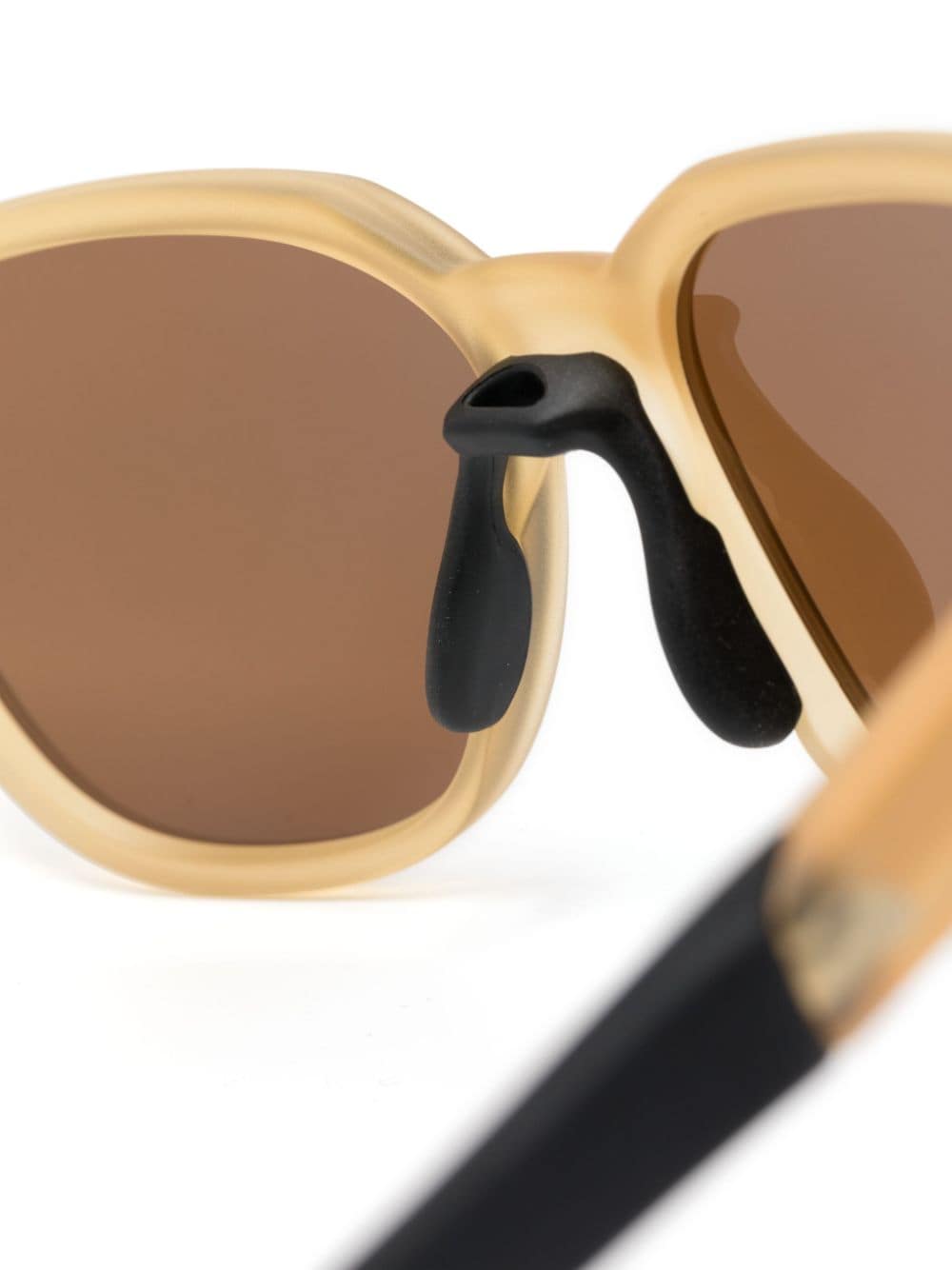 Oakley Actuator rectangle-frame sunglasses Beige