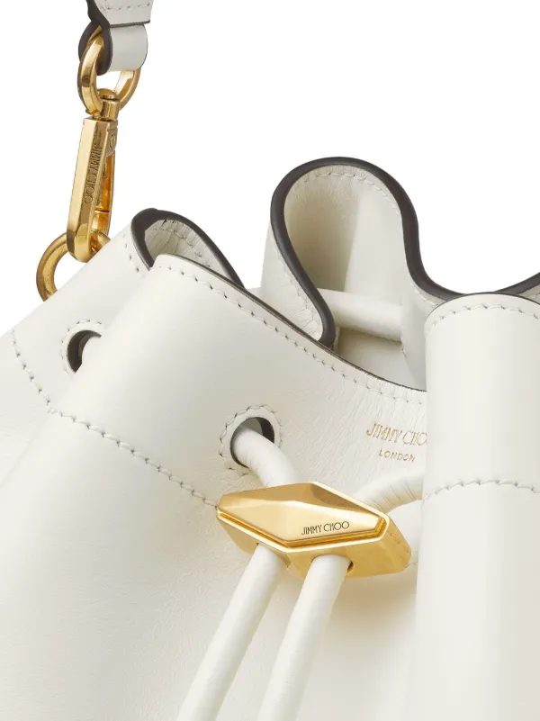【Jimmy Choo】Bon Bon レザーバケットバッグ、ホワイト Jimmy Choo Bon Bon バケットバッグ | ホワイト | FARFETCH JP