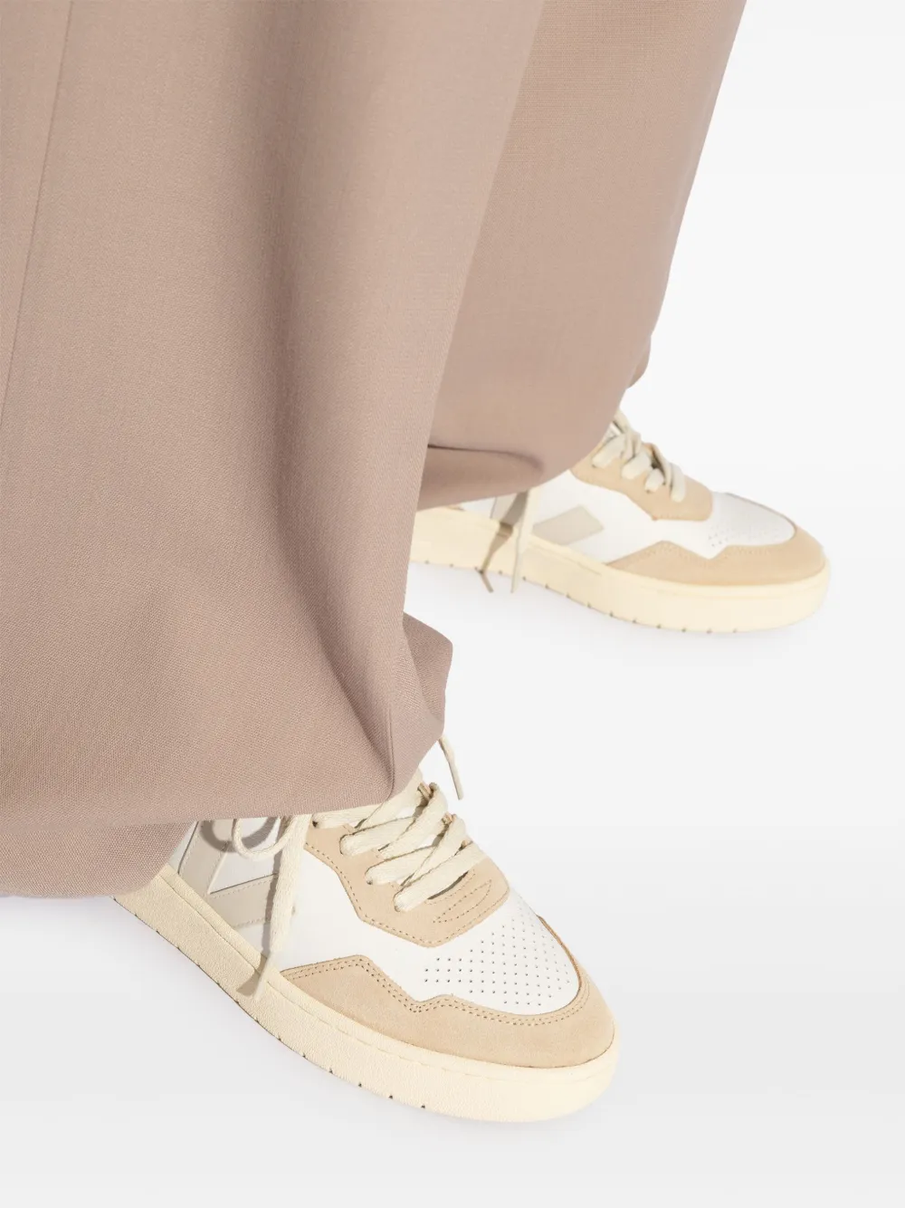Veja V-90 Leather Low-top Sneakers In White
