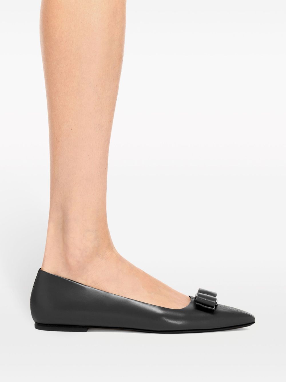 Ferragamo Vara ballerina's met strik Zwart